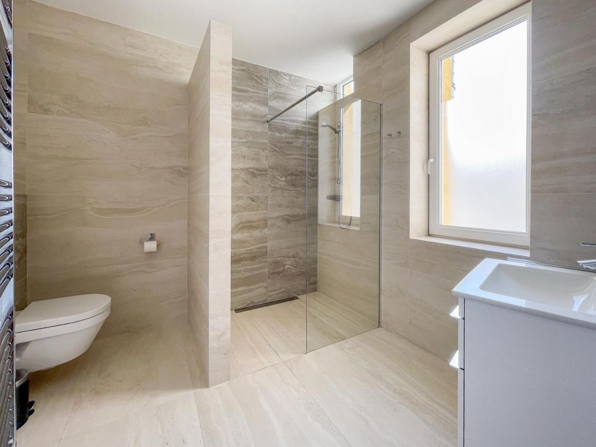 Elysian Apartment Bratislava Eksteriør bilde