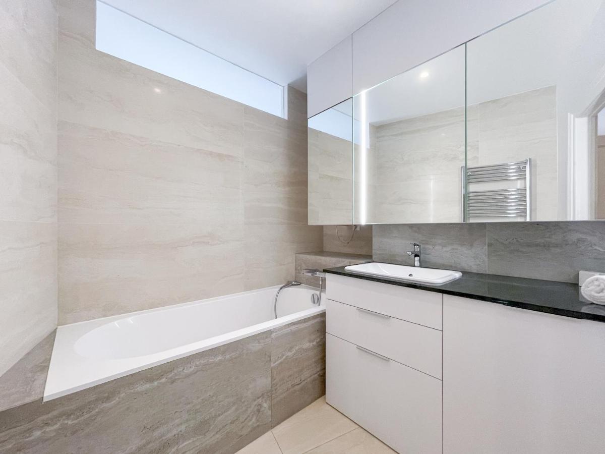 Elysian Apartment Bratislava Eksteriør bilde