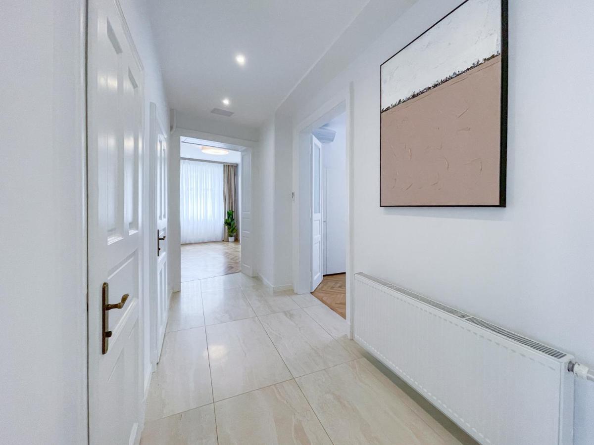 Elysian Apartment Bratislava Eksteriør bilde